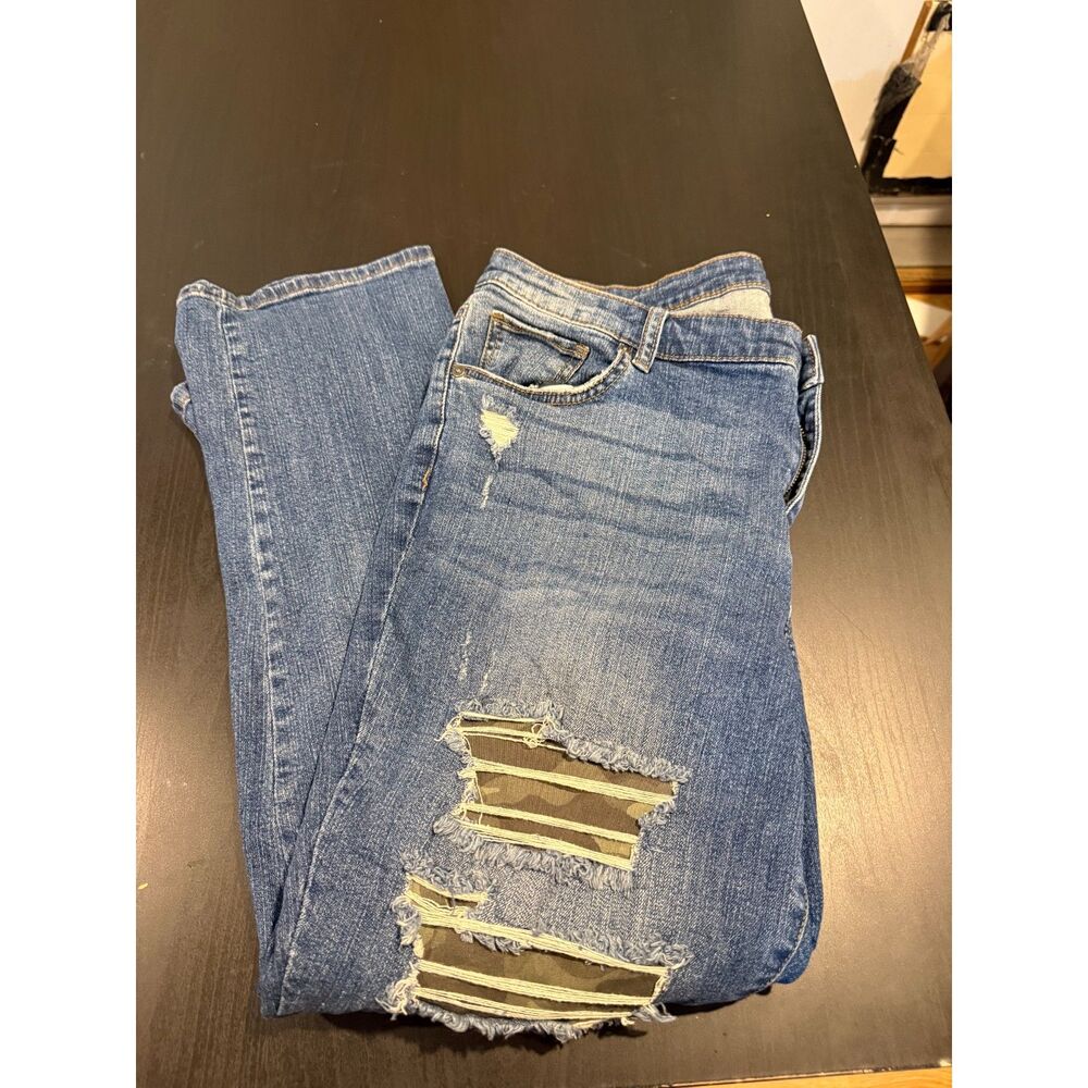16W Style & CO Boyfriend armyprint patch jeans